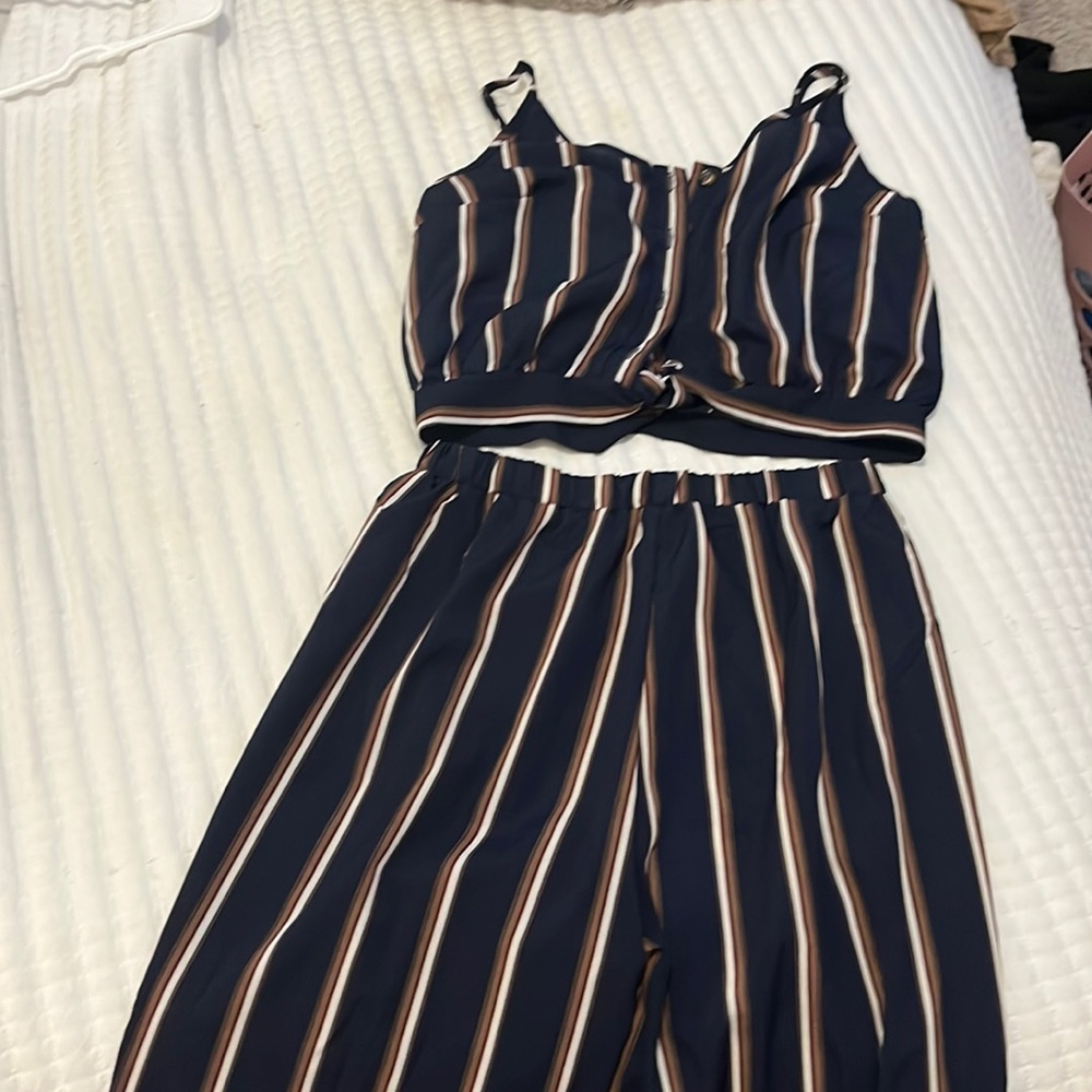 2 piece medium crop top with pants